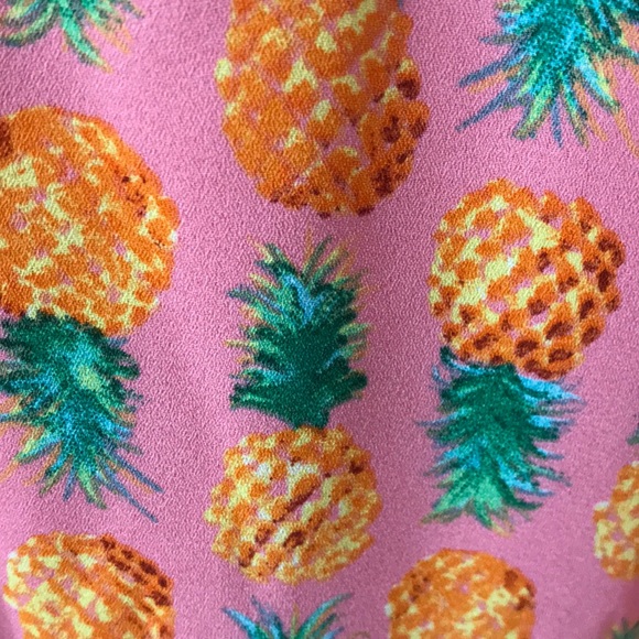 Pink pineapple summer tank top - Picture 2 of 4